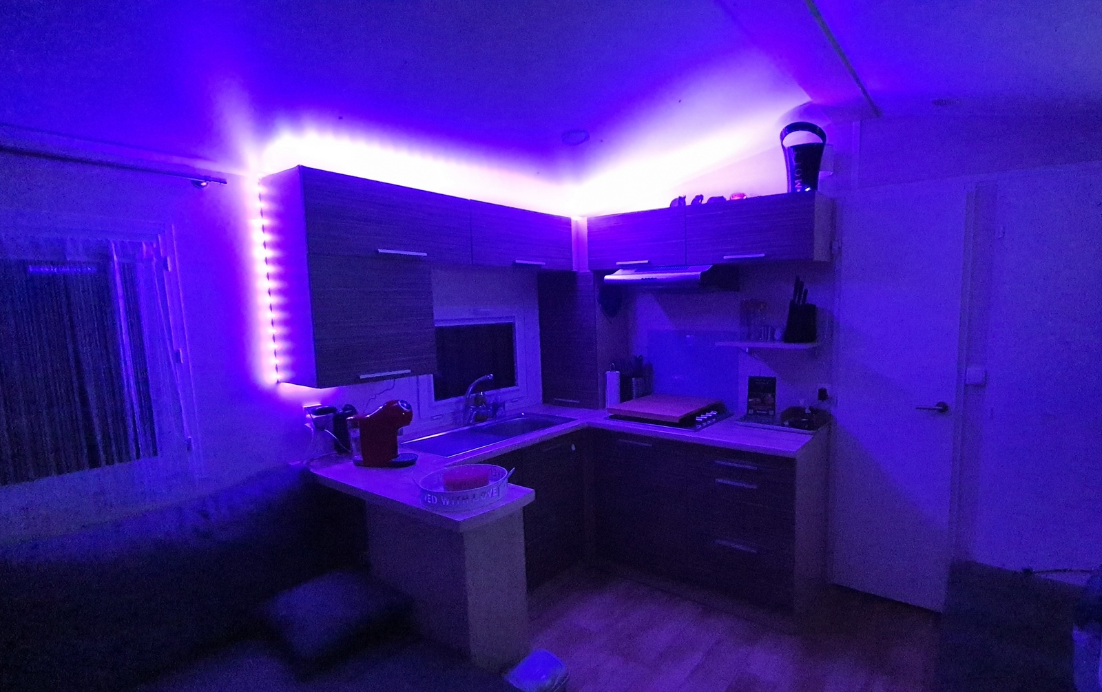 intérieur desmavane led mauve